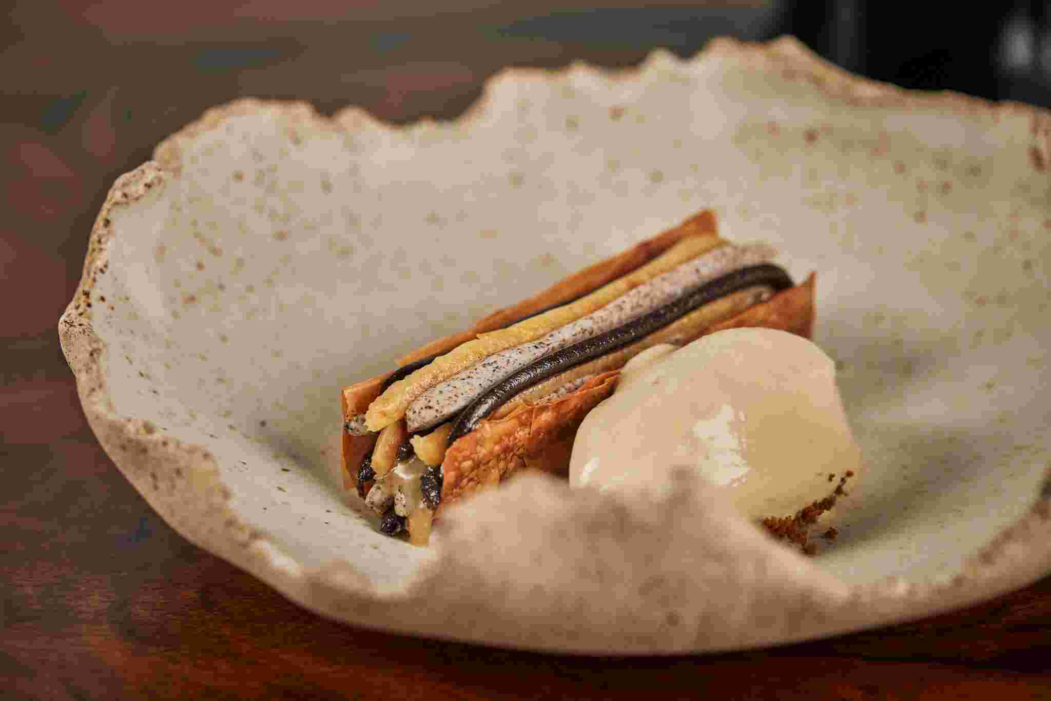 Pacai Šimtalapis Wine and Dessert
